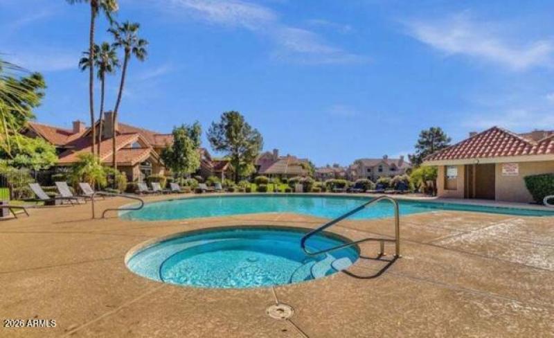 1633 E Lakeside Dr #106, Gilbert, AZ 852