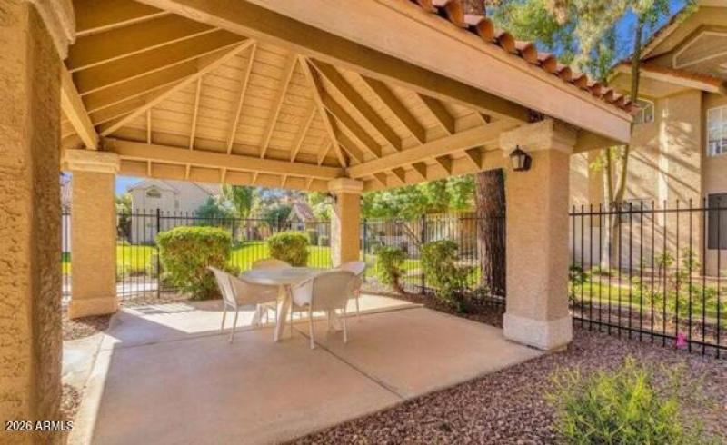 1633 E Lakeside Dr #106, Gilbert, AZ 852