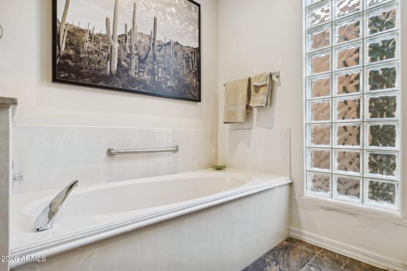 17-web-or-mls-8041-e-del-tornasol-dr