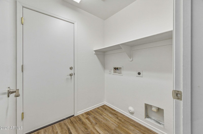 24-web-or-mls-41896 W Avella Dr-24