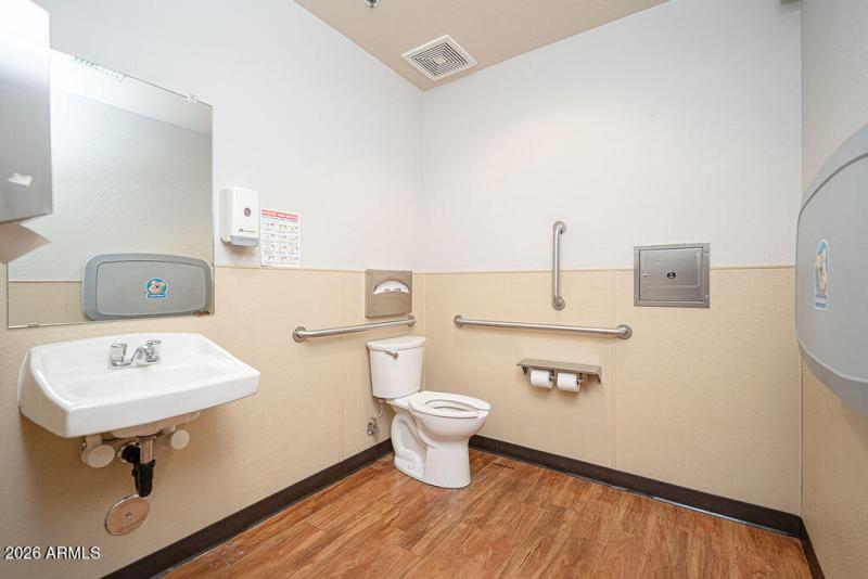 20260211_4338-W-Thomas-Rd_10