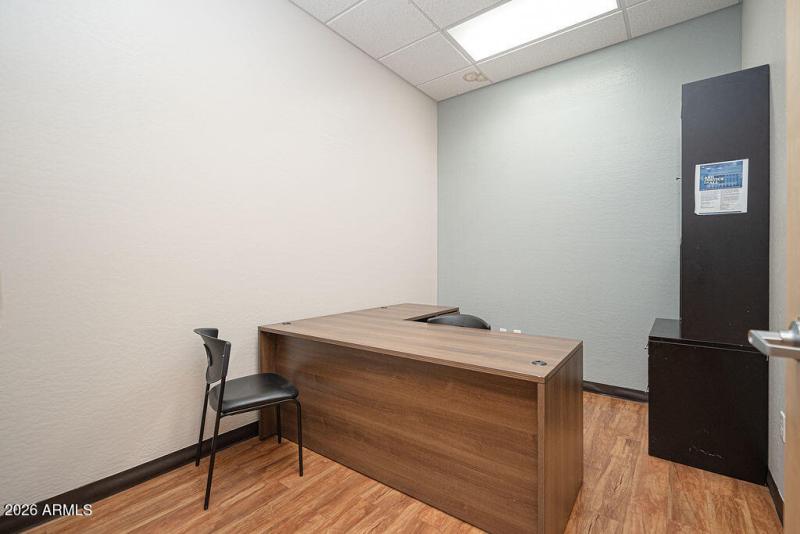 20260211_4338-W-Thomas-Rd_12