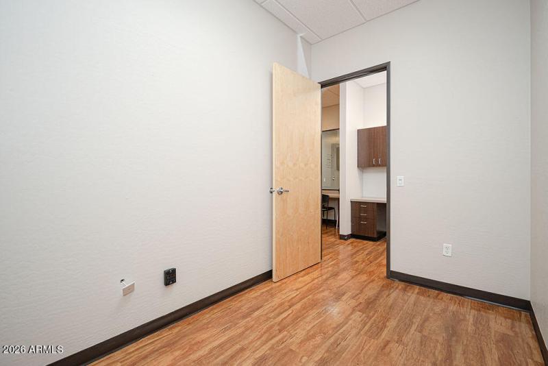 20260211_4338-W-Thomas-Rd_13