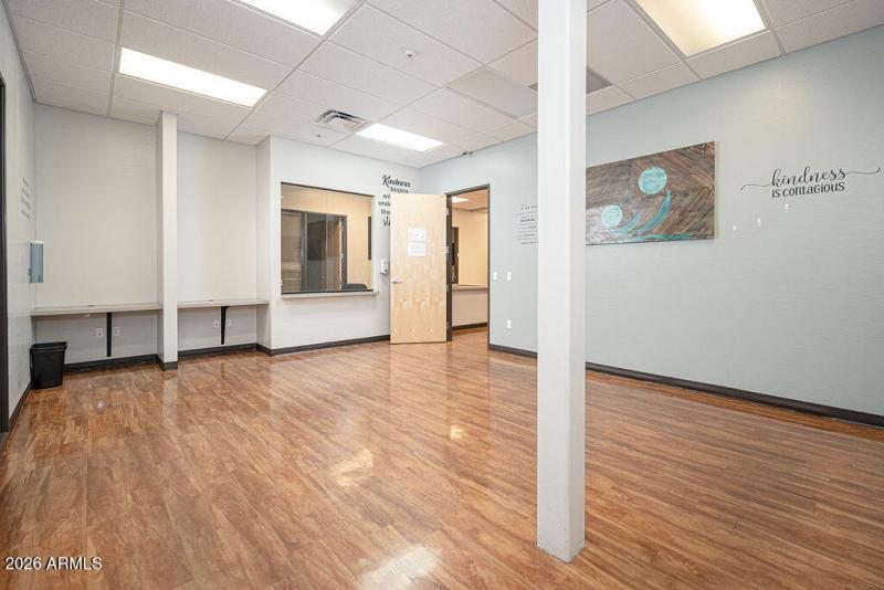 20260211_4338-W-Thomas-Rd_14