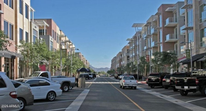 High Street at City North