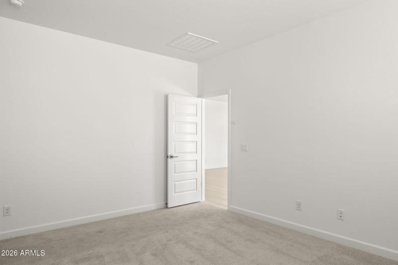 25-web-or-mls-6830-w-molly-ln