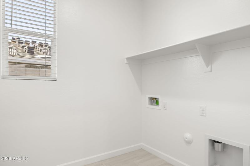 47-web-or-mls-6830-w-molly-ln