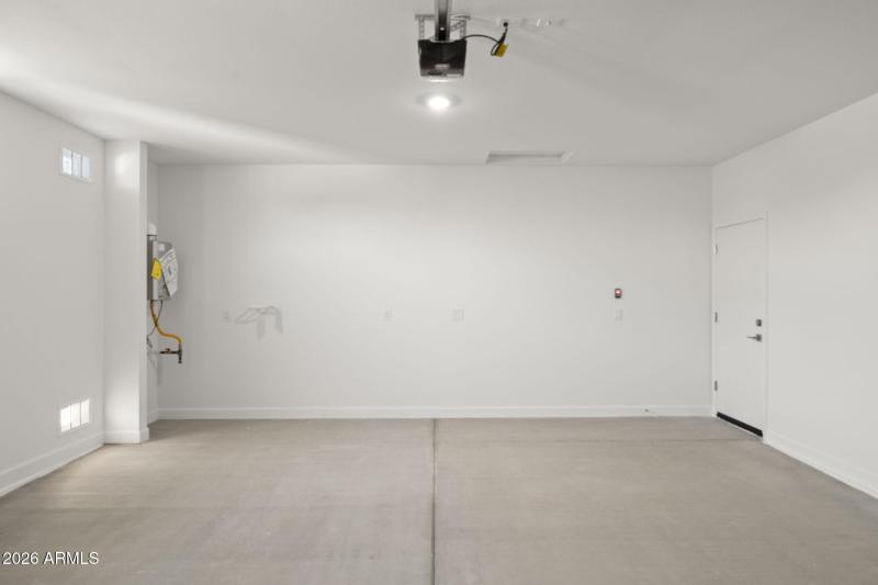 48-web-or-mls-6830-w-molly-ln