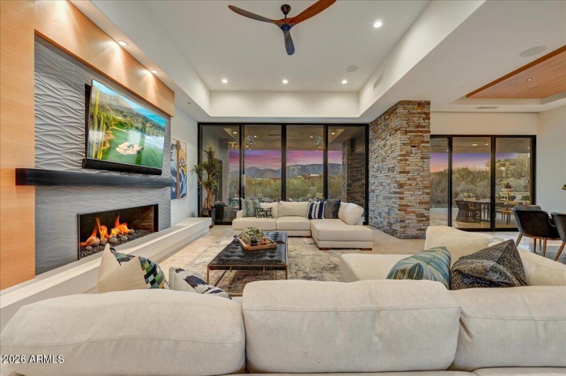 47-Living Sitting View