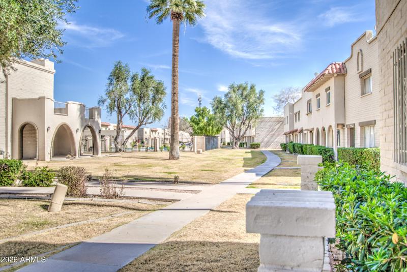 COMMUNITY POOL LOCATION