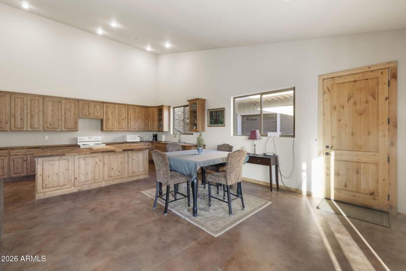 32-Dining to Kitchen