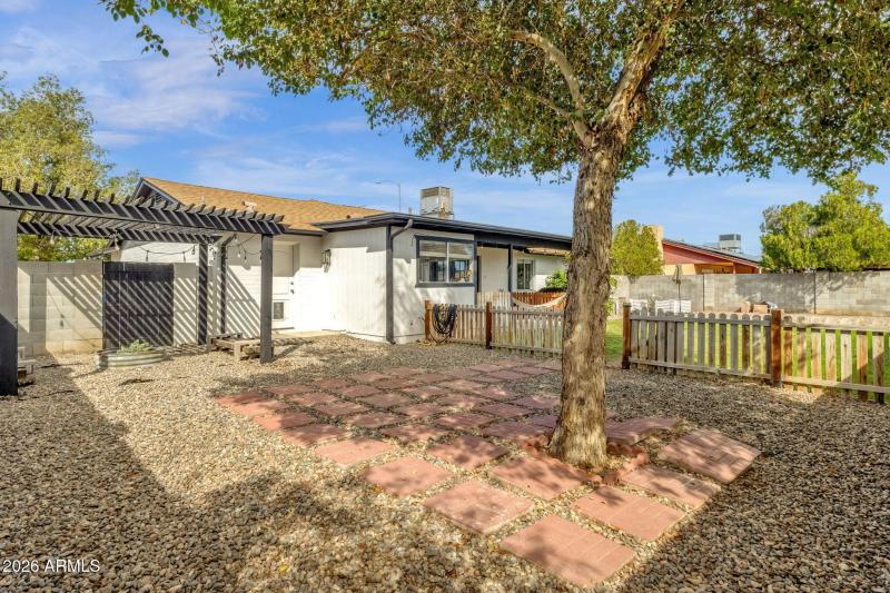 43-web-or-mls-4721-w-sweetwater-ave