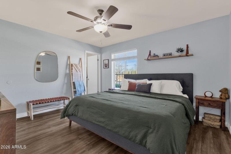 26-web-or-mls-4721-w-sweetwater-ave