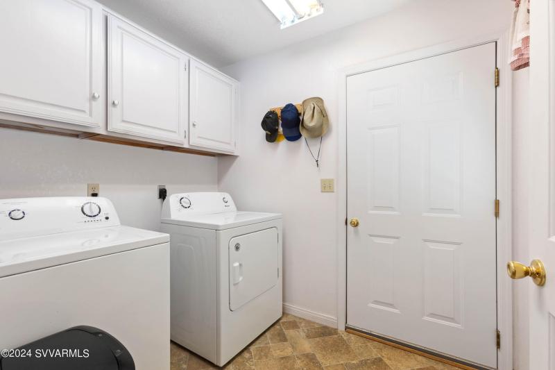 019_Laundry Room