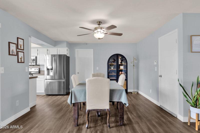 13-web-or-mls-4721-w-sweetwater-ave