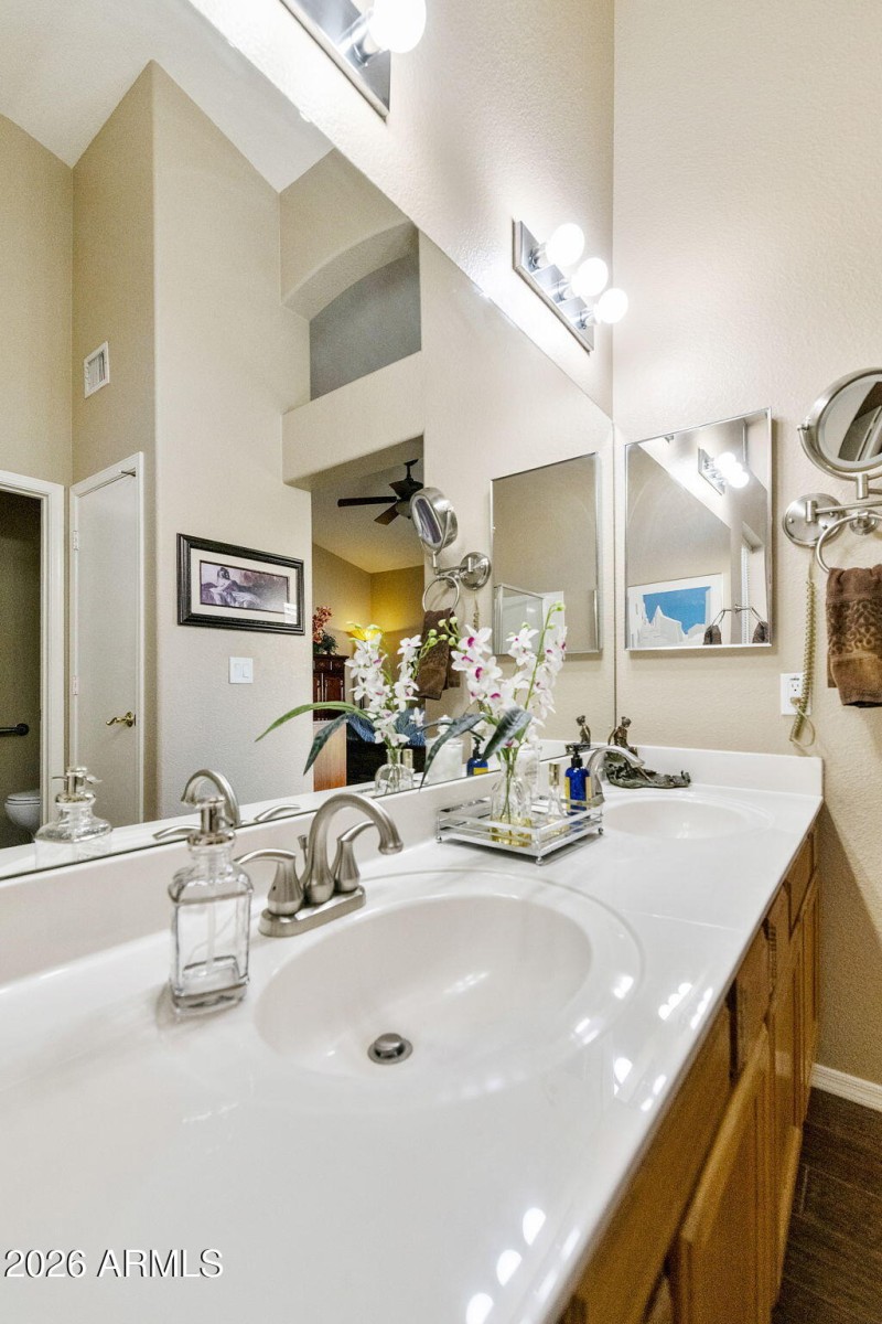 9-web-or-mls-DLB_7175