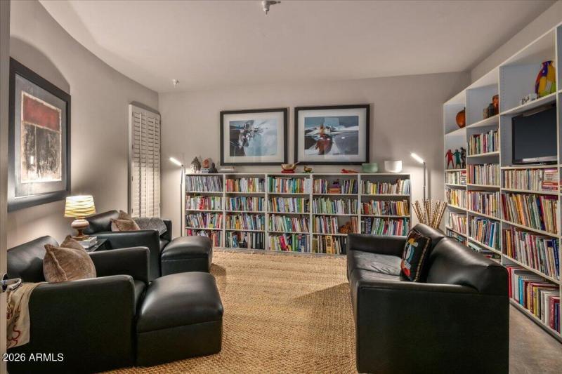 Lower Level Bonus Room