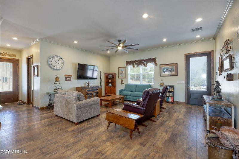 12-web-or-mls-photo(12) 828 N Gun Creek