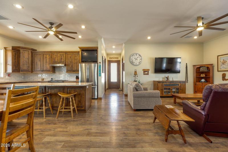 29-web-or-mls-photo(29) 828 N Gun Creek