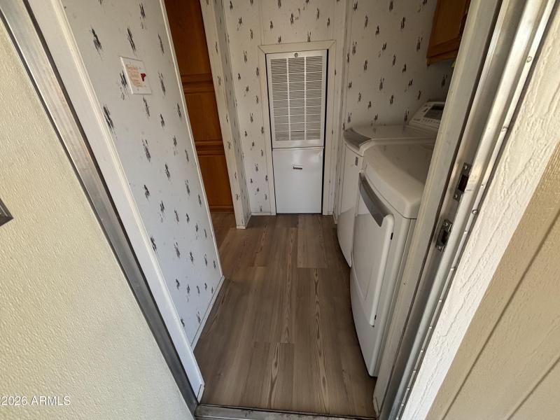 Washer/Dryer Included