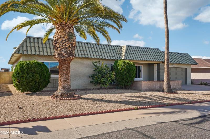 2-web-or-mls-W Wrangler Dr-S0103-002