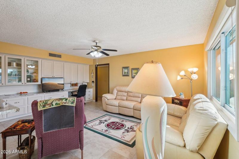 7-web-or-mls-W Wrangler Dr-S0103-007