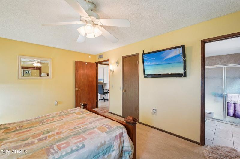 28-web-or-mls-W Wrangler Dr-S0103-028