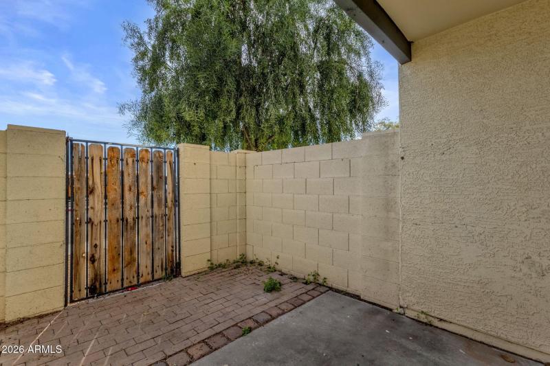 Plenty of space to relax outdoors