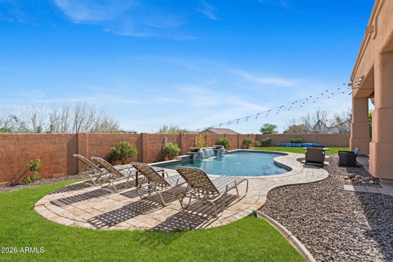 51-web-or-mls-28309-n-156th-wy