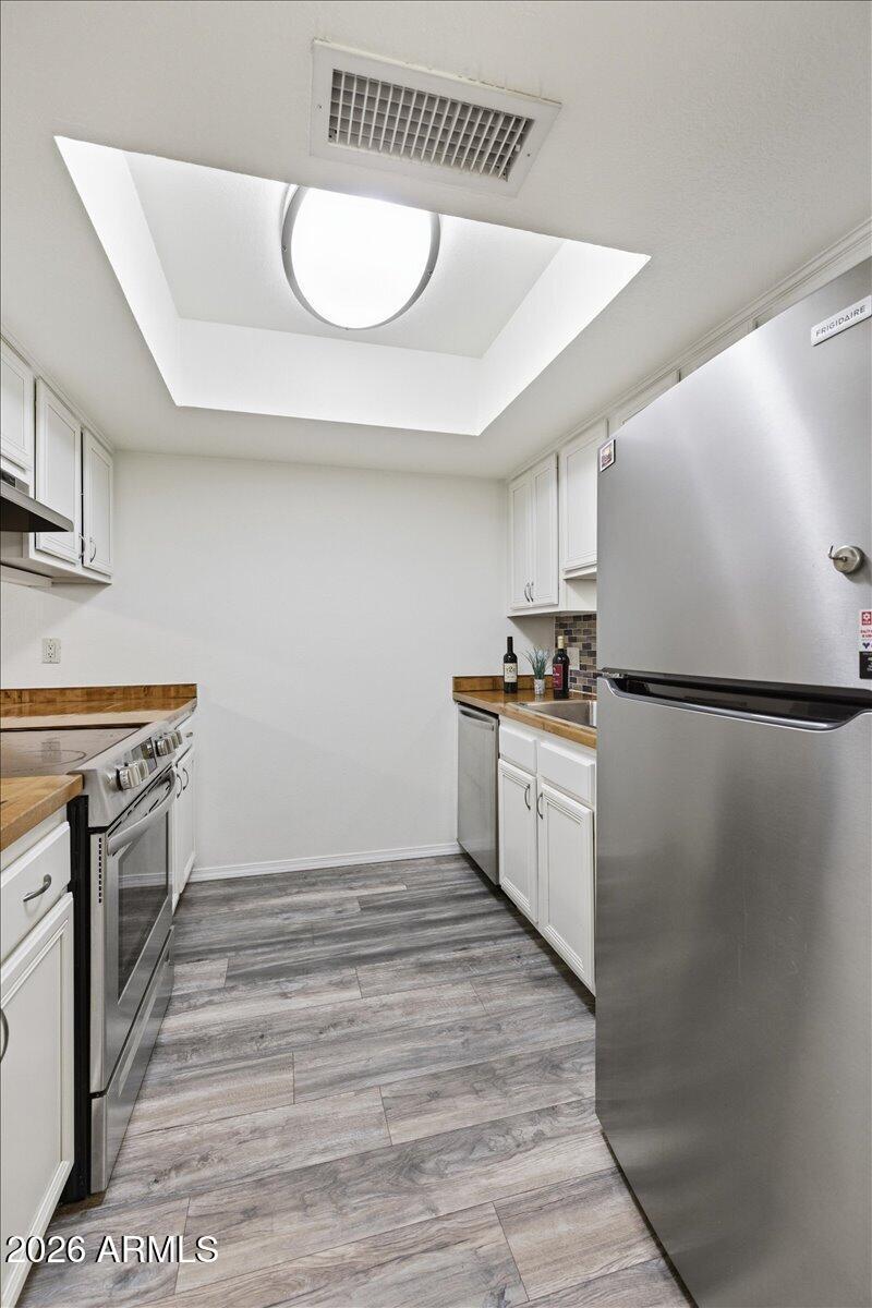 10-1402_E_Guadalupe_Rd_10