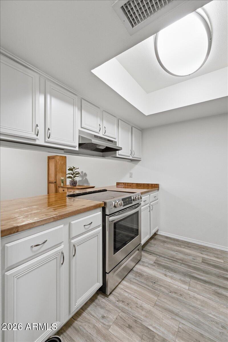 12-1402_E_Guadalupe_Rd_12