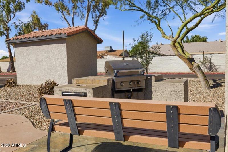 39-1402_E_Guadalupe_Rd_39