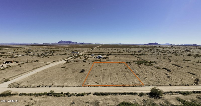 33-web-or-mls-South Lot copy