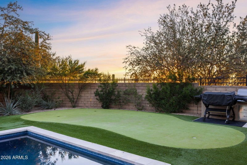 85-web-or-mls-22407-n-89th-st