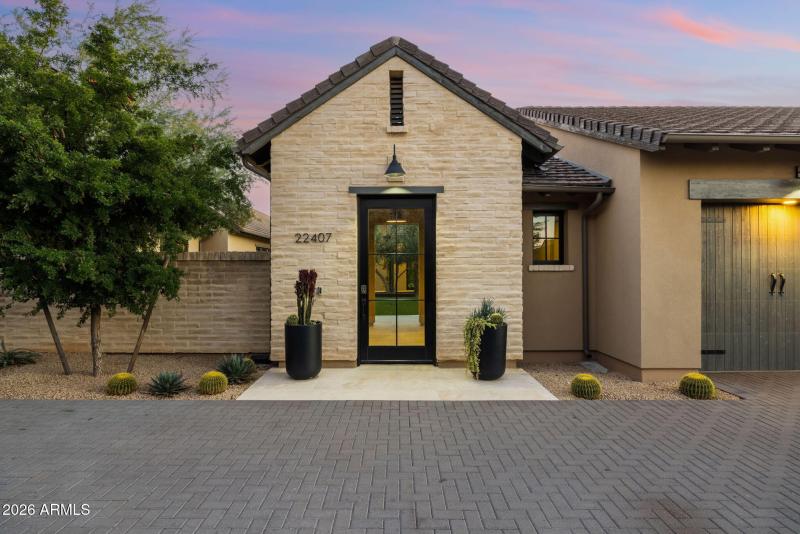 93-web-or-mls-22407-n-89th-st