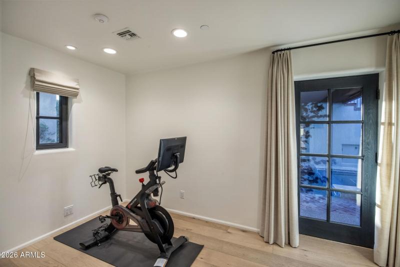 023_Primary Bedroom Sitting Area