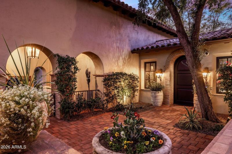 076_Courtyard Garden