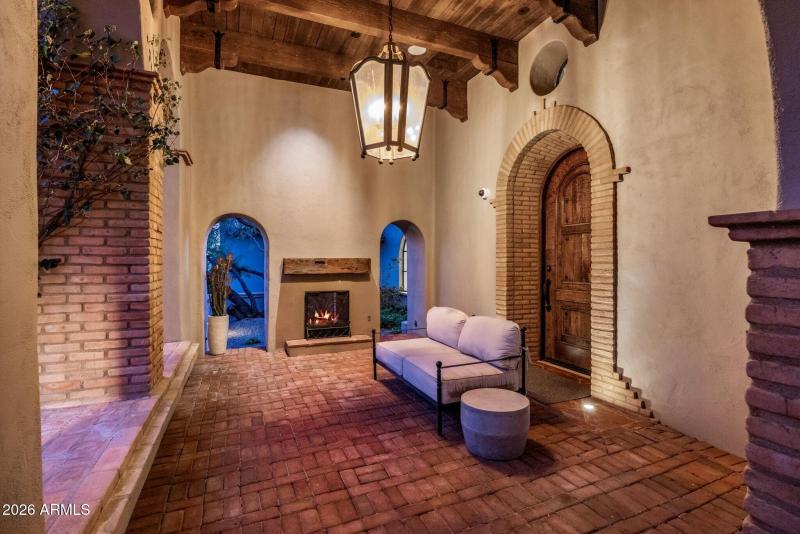 078_Primary Patio wFire place