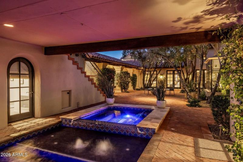 091_Spa to Courtyard