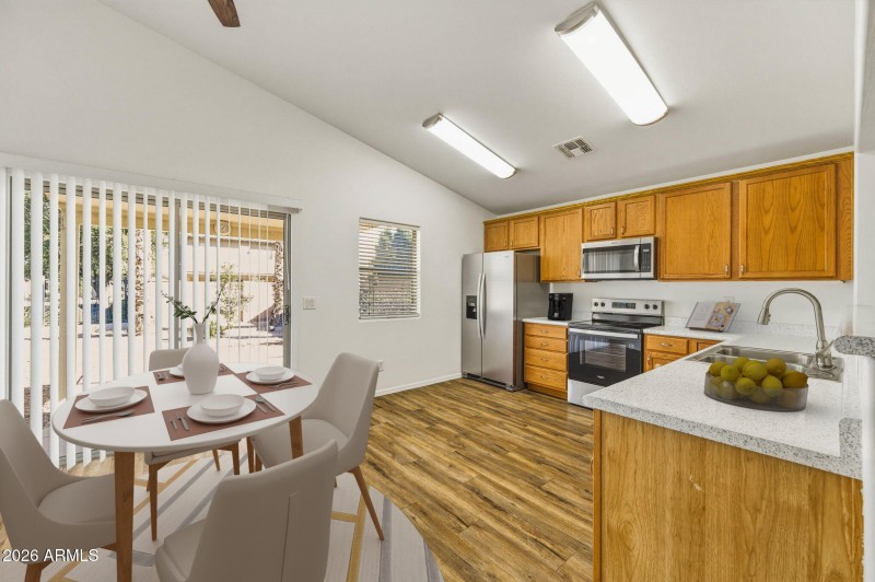 12-web-or-mls-41896 W Avella Dr-12