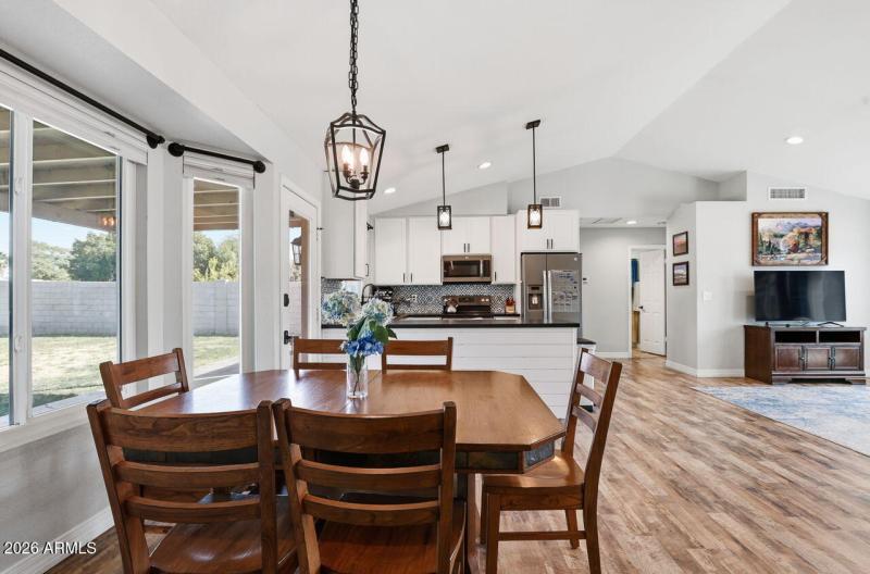 15-web-or-mls-6016 W Kings Ave Glendale,