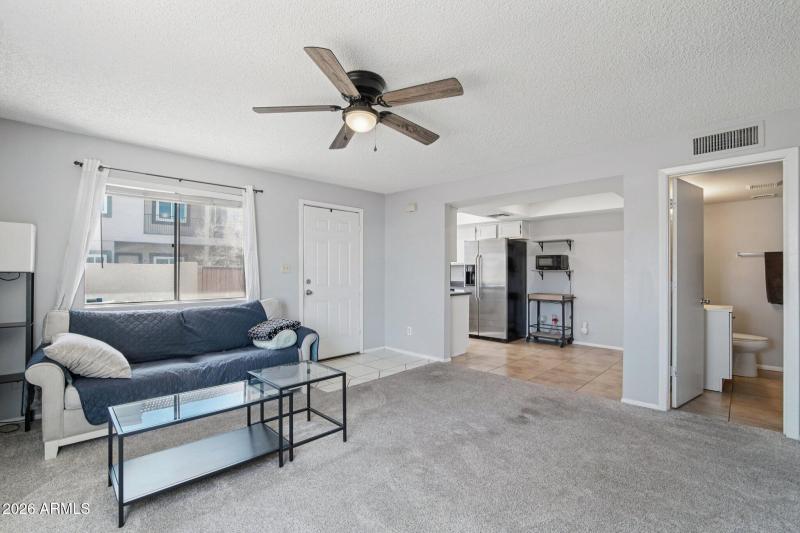 6-web-or-mls-E Hartford Ave 41-S0303-006