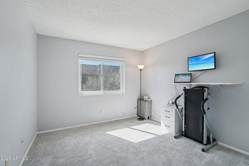 14-web-or-mls-E Hartford Ave 41-S0303-01