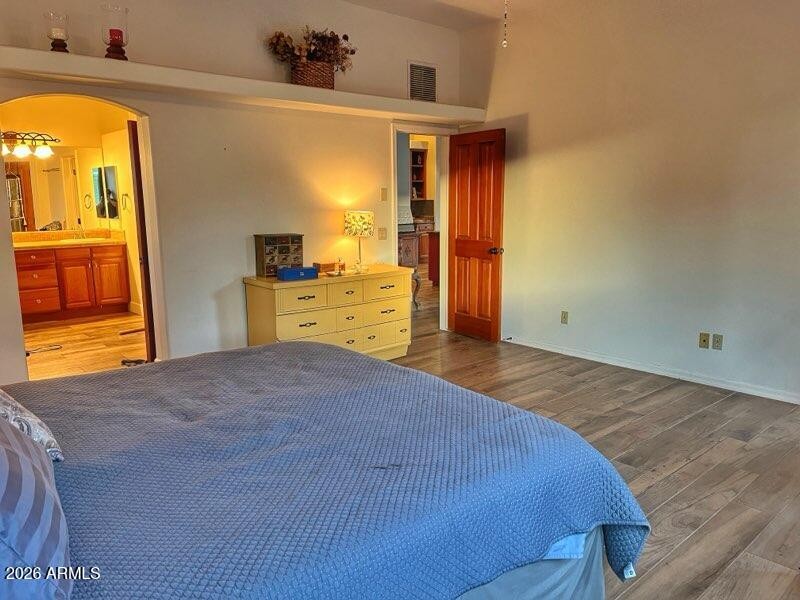 4739E59F-2218-41C9-A383-DD5C9CA11D30