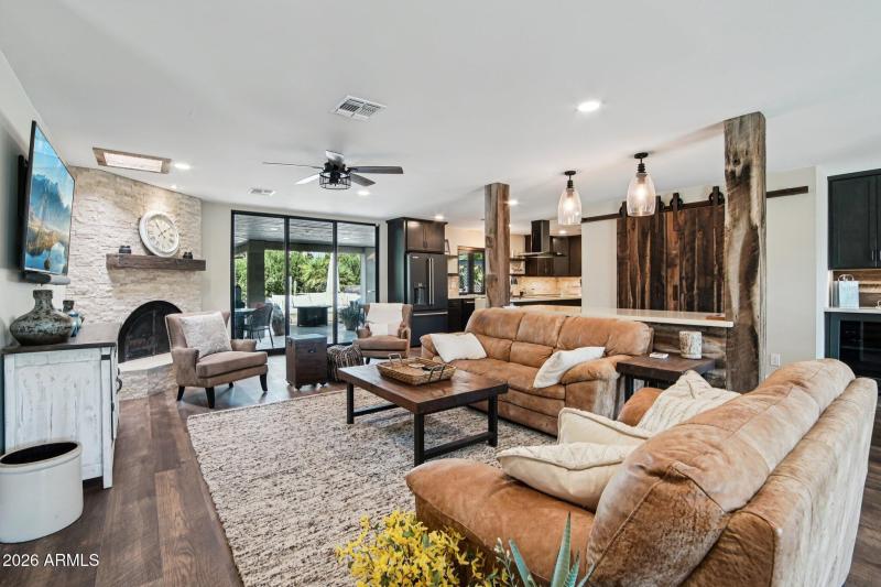 7-web-or-mls-E Betty Elyse Ln-S0303-007