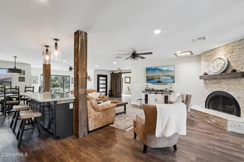 10-web-or-mls-E Betty Elyse Ln-S0303-010