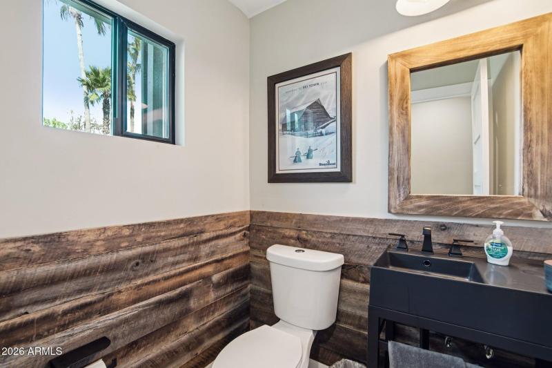 29-web-or-mls-E Betty Elyse Ln-S0303-029