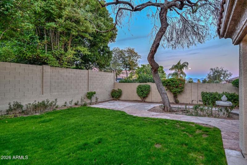 Night-Backyard-Patio