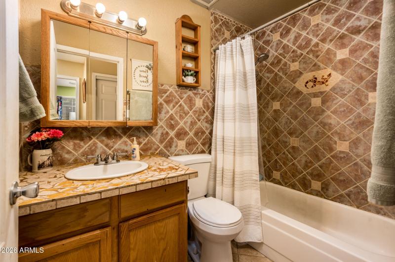 6422 W Cortez St - MLS-25