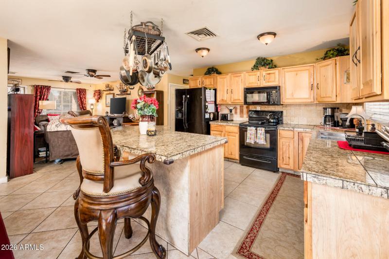 6422 W Cortez St - MLS-13